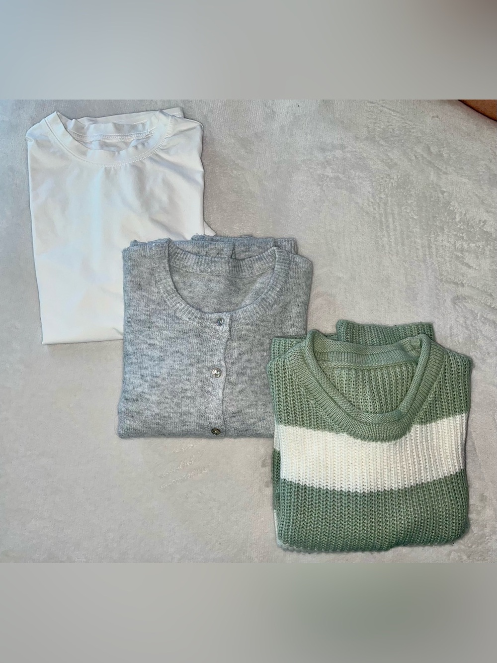 SHEIN 3-Piece Knit & Tee Bundle — White, Gray & Sage Green SIZE M